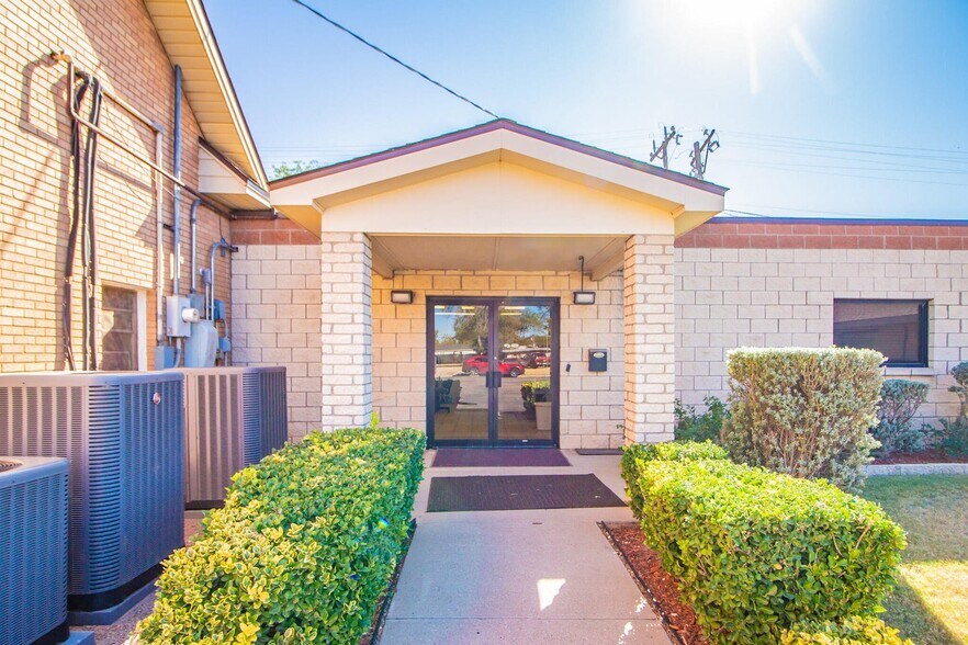 More Photos Of 1601 44th St, Lubbock Religious Facility For Sale