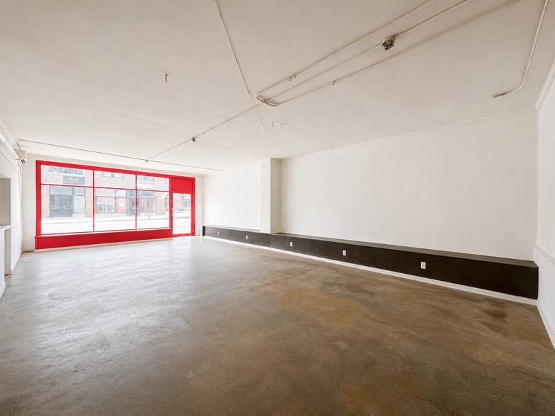 More Photos Of 2625 Shelby St, Indianapolis Storefront For Lease