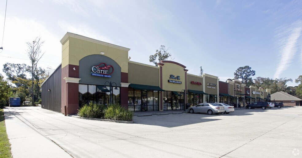 Primary Photo Of 18564 Magnolia Bridge Rd, Greenwell Springs General Retail For Lease
