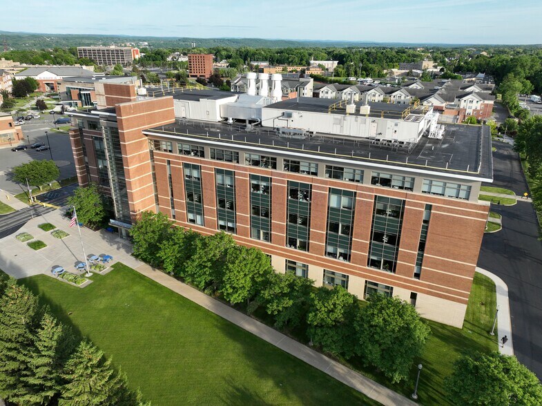 More Photos Of 150 New Scotland Ave, Albany Medical For Lease