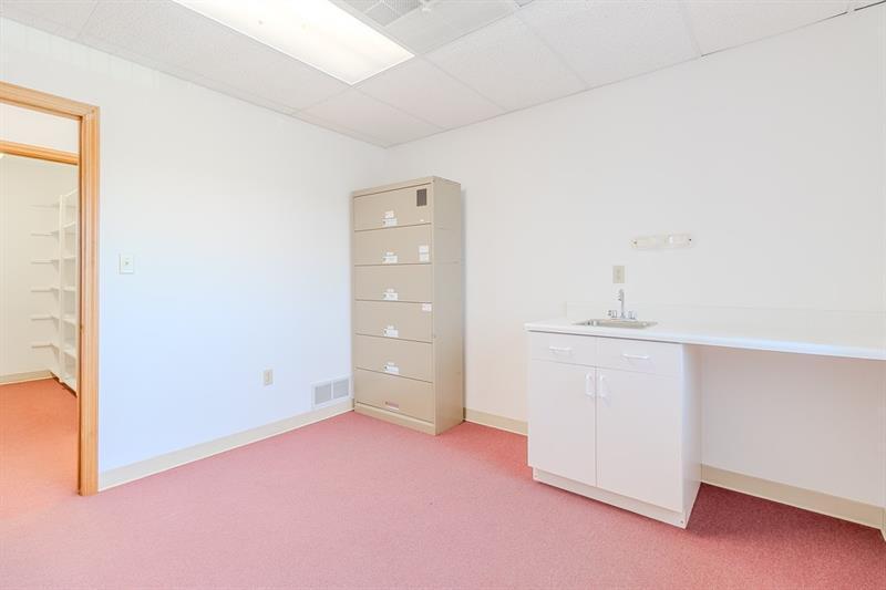 More Photos Of 1027 W Main St, Mount Pleasant Medical For Sale