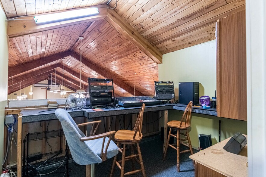 More Photos Of 6205 Miller Ln, Dayton Religious Facility For Sale