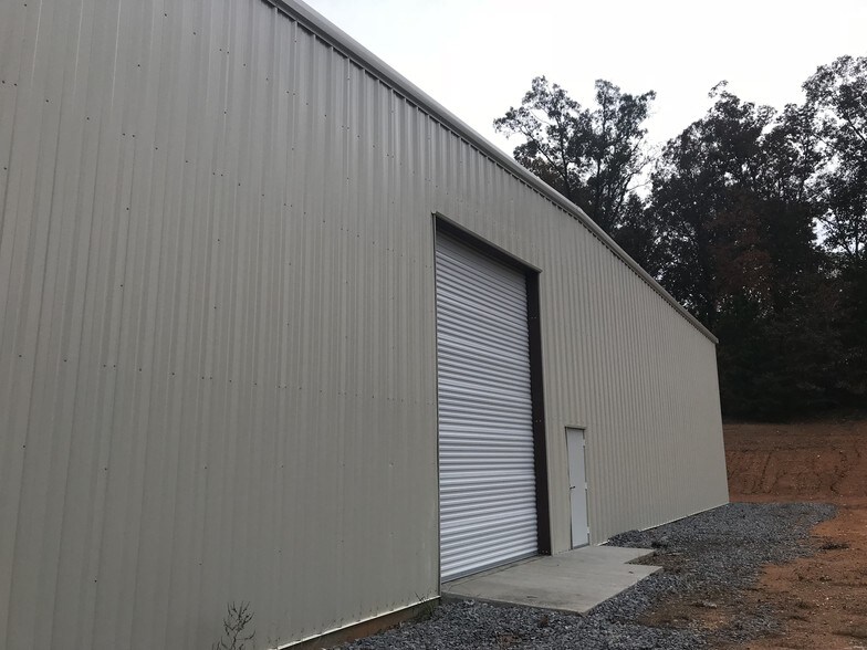 More Photos Of 409 Highway 64, Ocoee Showroom For Sale