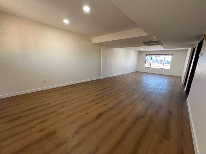 More Photos Of 3335 N 16th St, Phoenix Loft Creative Space For Sale