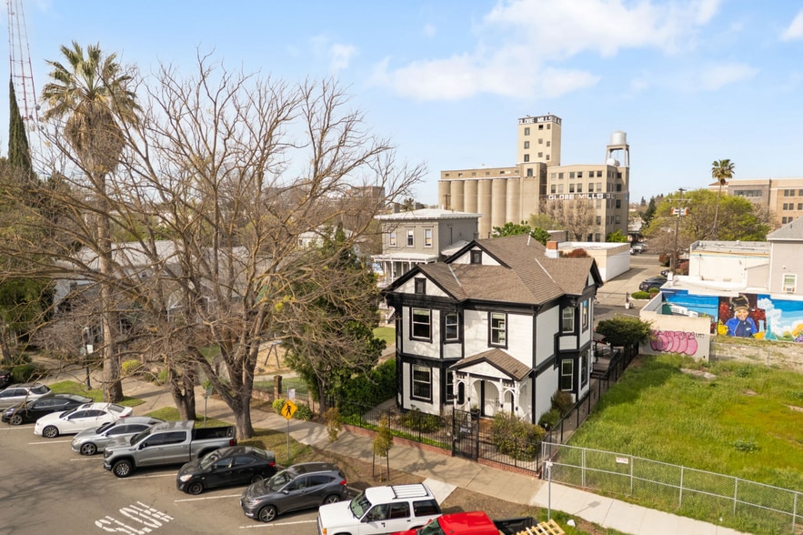 More Photos Of 1129 D St, Sacramento Office For Sale
