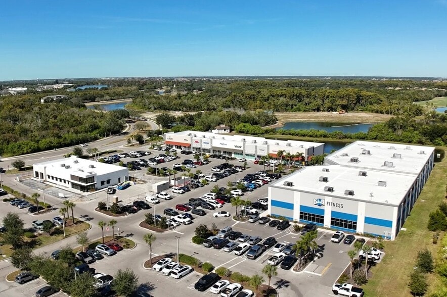 More Photos Of 8425-8475 Heritage Green Way, Bradenton Freestanding For Lease