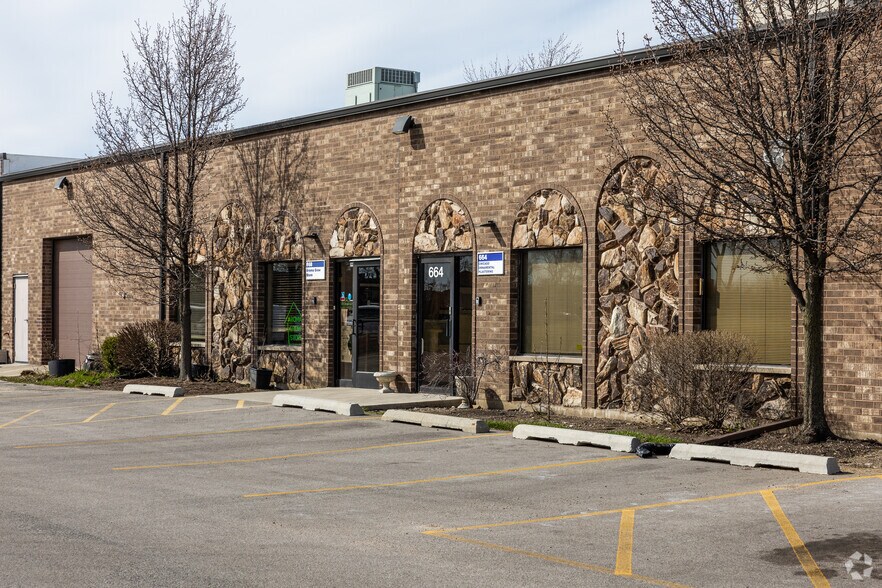 More Photos Of 600-668 Wheeling Rd, Wheeling Warehouse For Lease