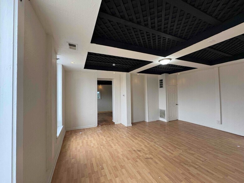 More Photos Of 621 N Fulton Ave, Evansville Apartments For Sale