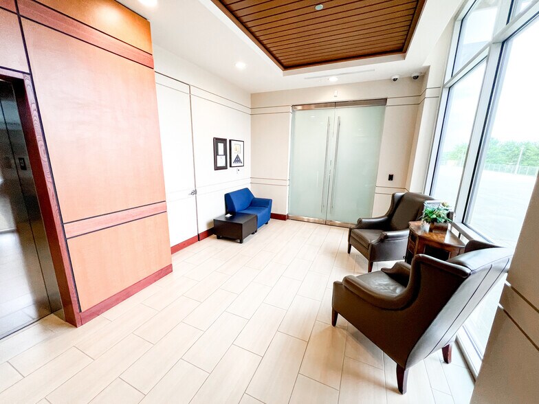 More Photos Of 6401 Holiday Hill Rd, Midland Office For Lease