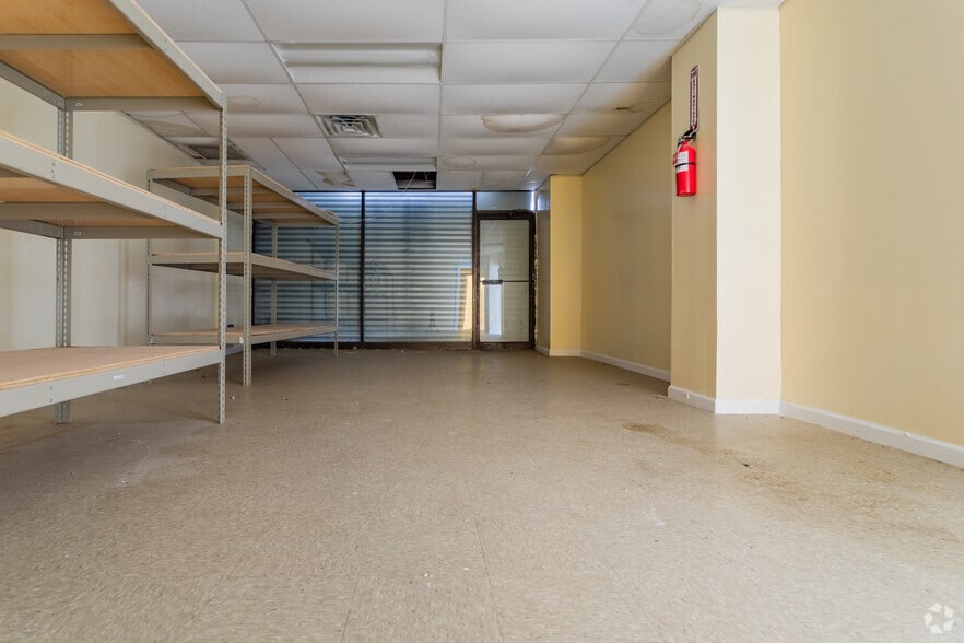 More Photos Of 1267 Forest Ave, Staten Island Unknown For Lease