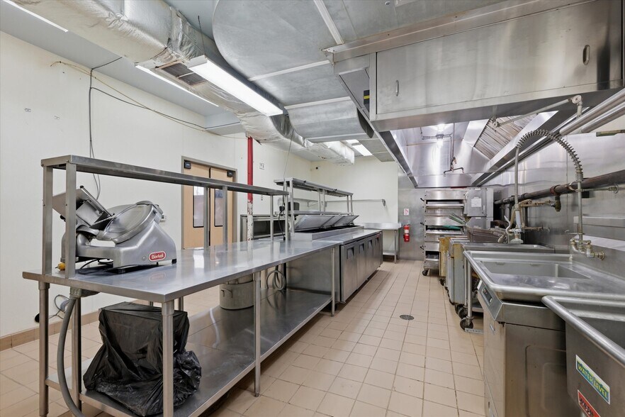 More Photos Of 1017 Highland Ave, Greensburg Restaurant For Sale