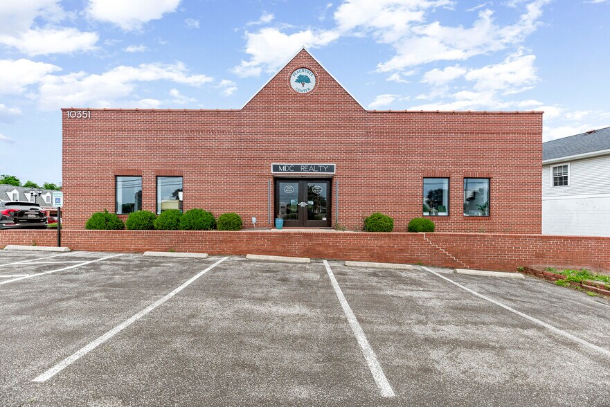 More Photos Of 10351 Southern Maryland Blvd, Dunkirk Office For Sale