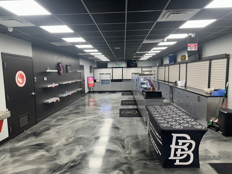 More Photos Of 3392 S Huron Rd, Bay City Storefront For Sale