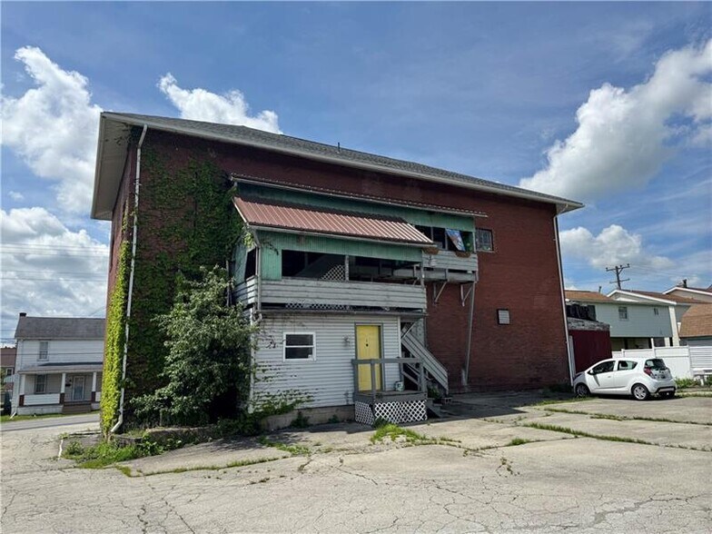 More Photos Of 934 Wood St, Latrobe Apartments For Sale