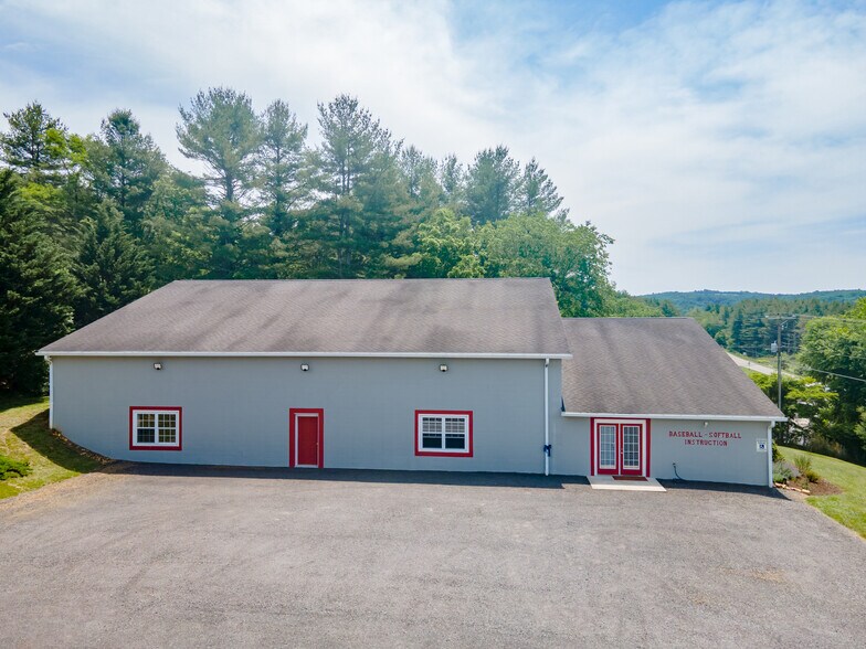 More Photos Of 1266 E Stuart Dr, Hillsville Industrial For Sale
