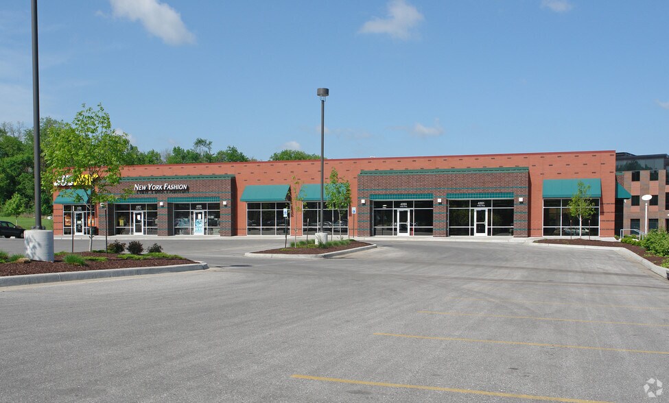 More Photos Of 4209-4409 Blue Pky, Kansas City Unknown For Lease