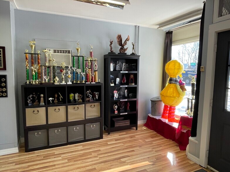 More Photos Of 158-160 W Main St, Walden Storefront Retail Residential For Sale
