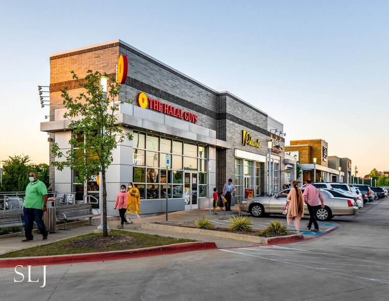 More Photos Of 746 US Highway 75, Richardson General Retail For Lease