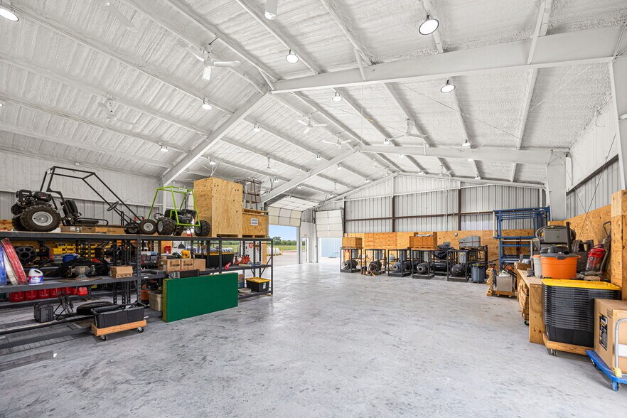More Photos Of 15002 Bj Dusek Rd, Wallis Flex For Sale