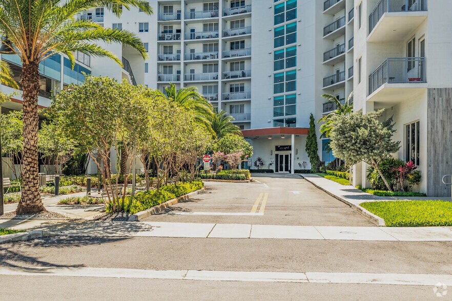 More Photos Of 2500 SW 22nd Ter, Fort Lauderdale Apartments For Lease