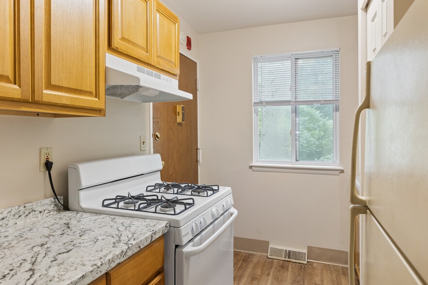 More Photos Of 193-321 Fernbank Rd, Springfield Apartments For Sale