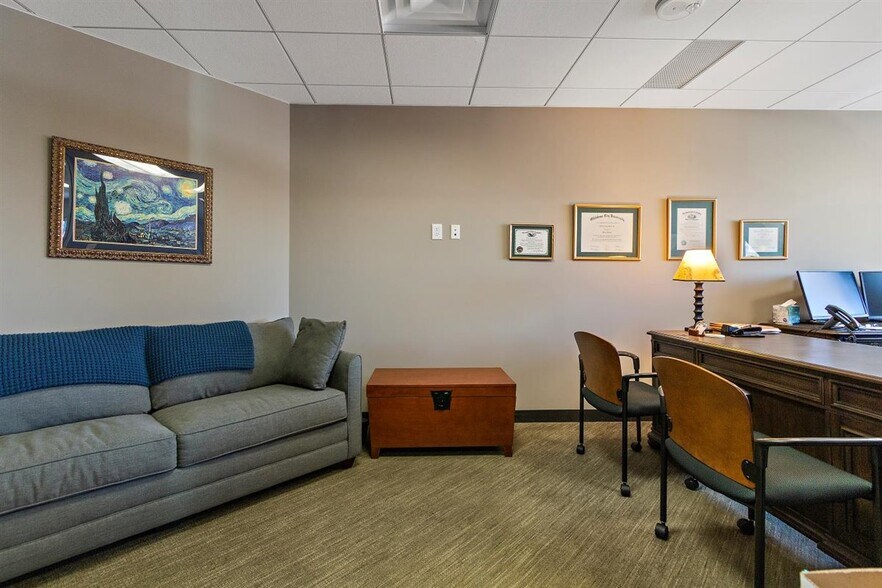 More Photos Of 1800 Glenarm Pl, Denver Office For Lease