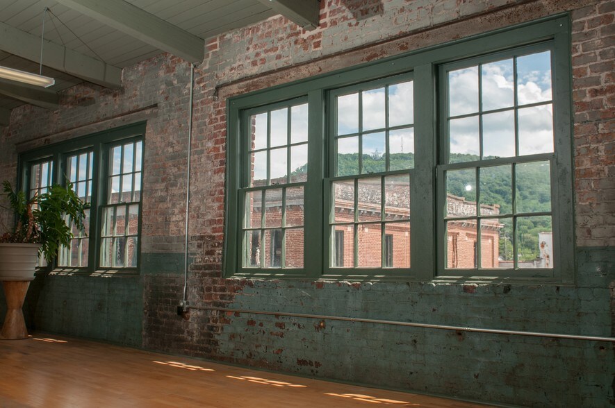 More Photos Of 315 Albemarle Ave SE, Roanoke Industrial For Sale