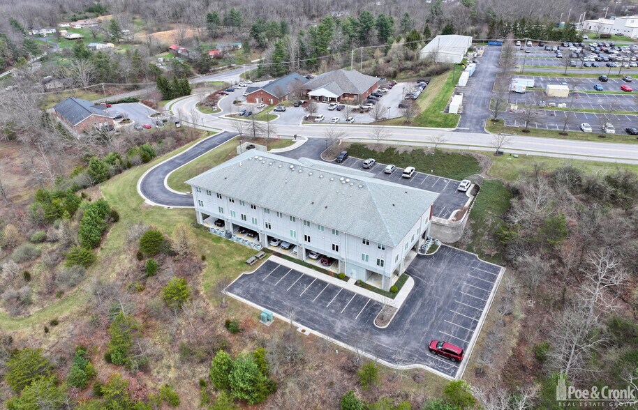 More Photos Of 825 Davis St, Blacksburg Medical For Lease