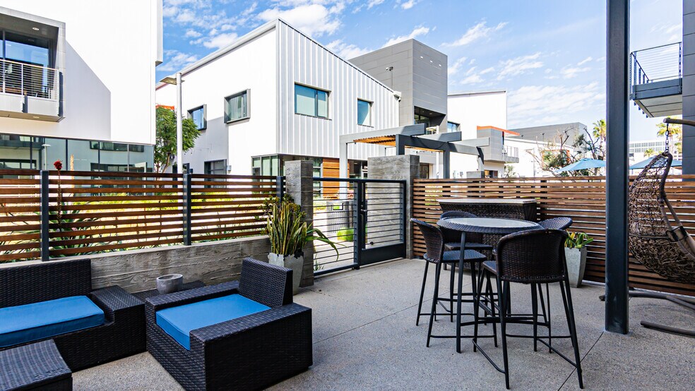 More Photos Of 701-723 N Douglas St, El Segundo Loft Creative Space For Lease