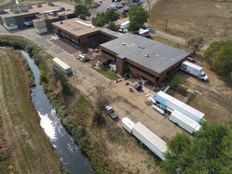 More Photos Of 5932-5934 McIntyre St, Golden Light Manufacturing For Sale