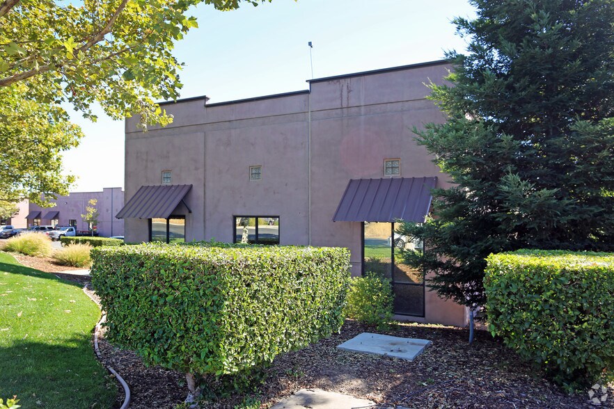 More Photos Of 1001 Nichols Dr, Rocklin Warehouse For Lease