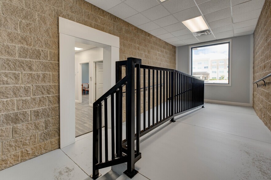 More Photos Of 270 Evans Ave, Mount Sterling Medical For Lease