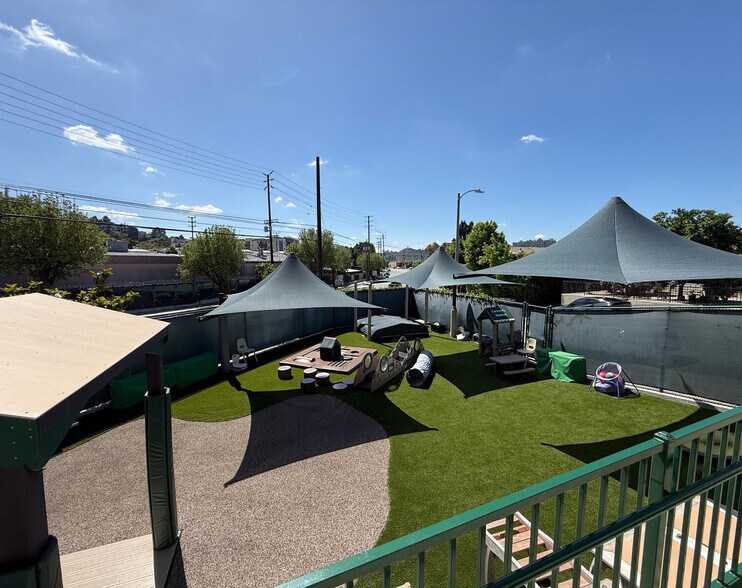 More Photos Of 2415 W Avenue 30, Los Angeles Daycare Center For Sale