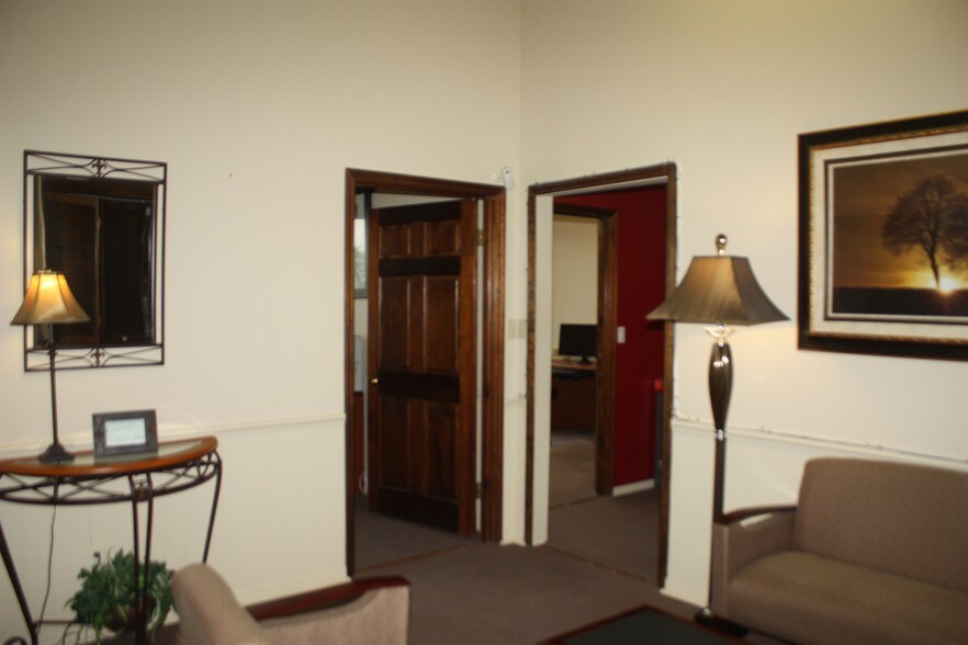 More Photos Of 2210 S Front St, Melbourne Office For Lease