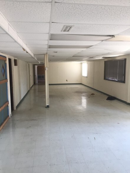 More Photos Of 210 W Washington St, Dothan Warehouse For Sale