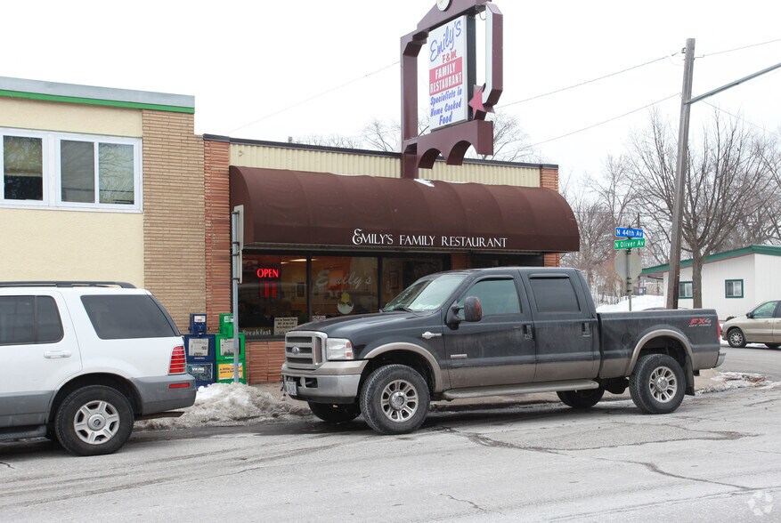 More Photos Of 2124 44th Ave, Minneapolis Restaurant For Sale