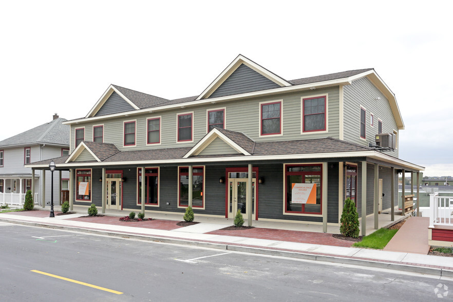 Primary Photo Of 2111-2115 E 12th St, Davenport Storefront Retail Office For Sale