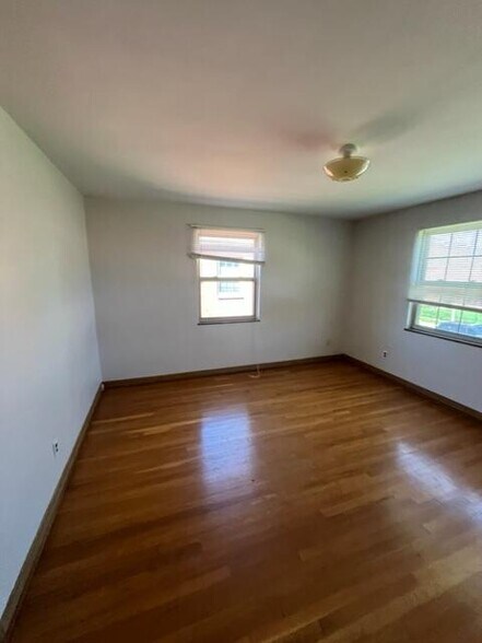 More Photos Of 2009-2015 Harwitch Rd, Upper Arlington Apartments For Sale