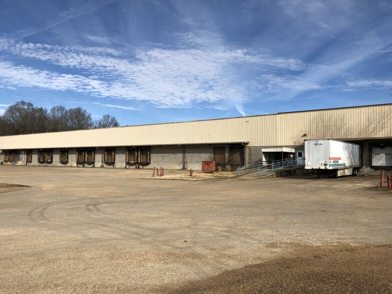 More Photos Of 1457 Industrial Park Rd, Sardis Distribution For Lease