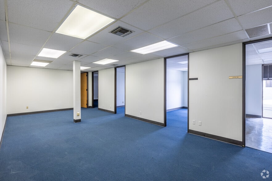 More Photos Of 6720 Sands Point Dr, Houston Office For Lease