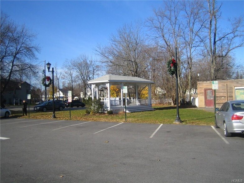 More Photos Of 65 Main St, Pine Bush Restaurant For Lease