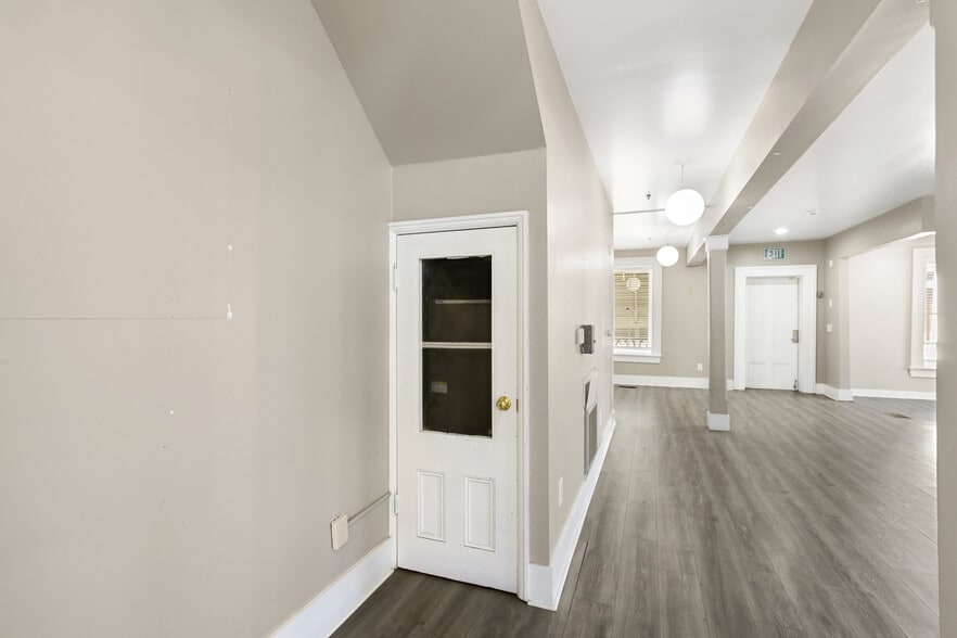 More Photos Of 1111-1123 D St, Sacramento Specialty For Sale