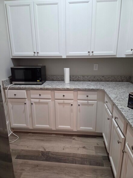 More Photos Of 4300 Westbrook Building B, Suwanee Medical For Lease