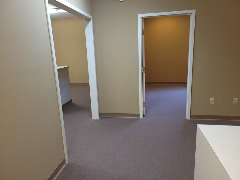 More Photos Of 1015 Cordova Station Ave, Cordova Office For Lease