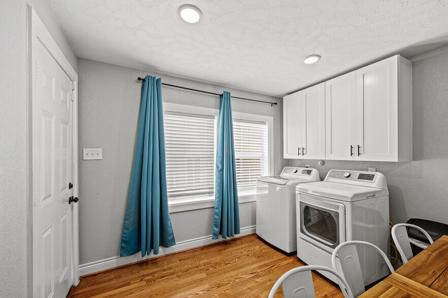 More Photos Of 2512 Calumet St, Houston Apartments For Sale