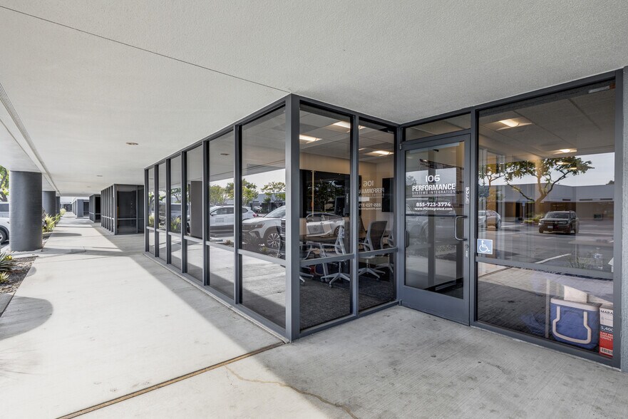 More Photos Of 780 Montague Expy, San Jose Showroom For Lease