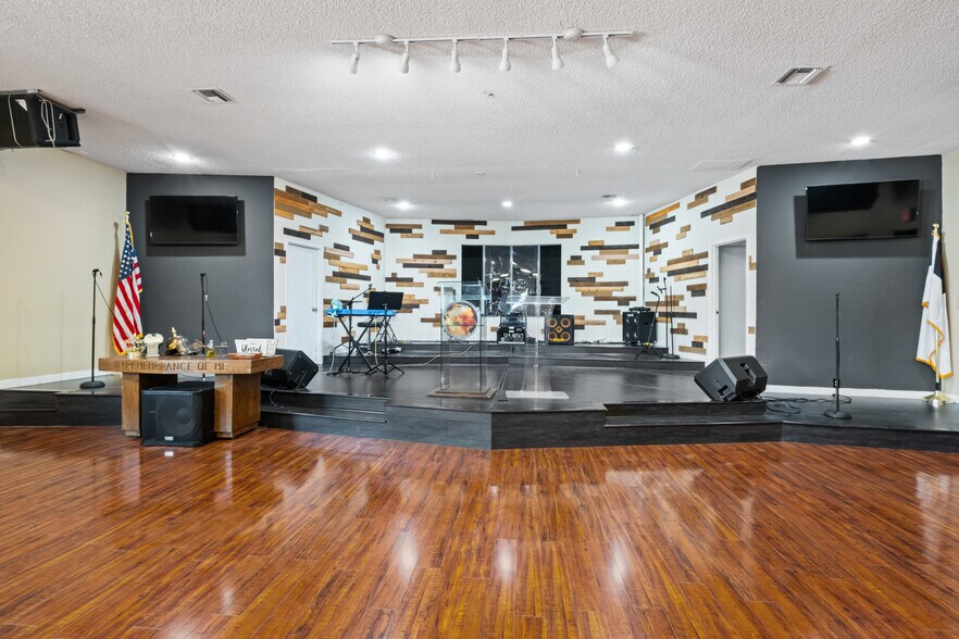 More Photos Of 12354 Mount Vernon Ave, Grand Terrace Religious Facility For Sale