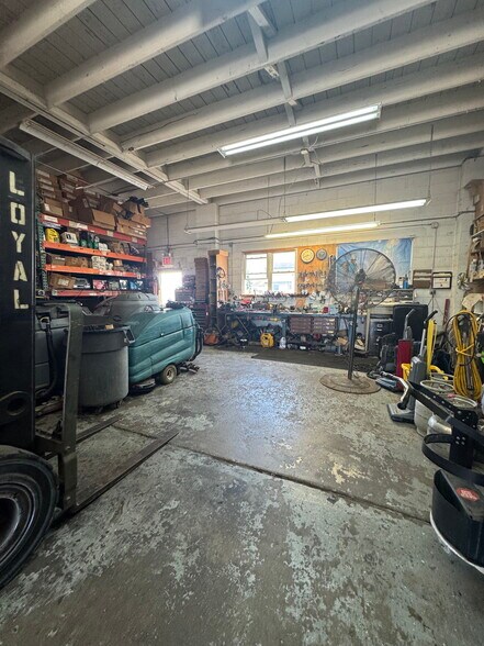 More Photos Of 41 Degnon Blvd, Bay Shore Manufacturing For Sale
