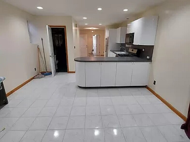 More Photos Of 472 Lake St, Brooklyn Land For Sale