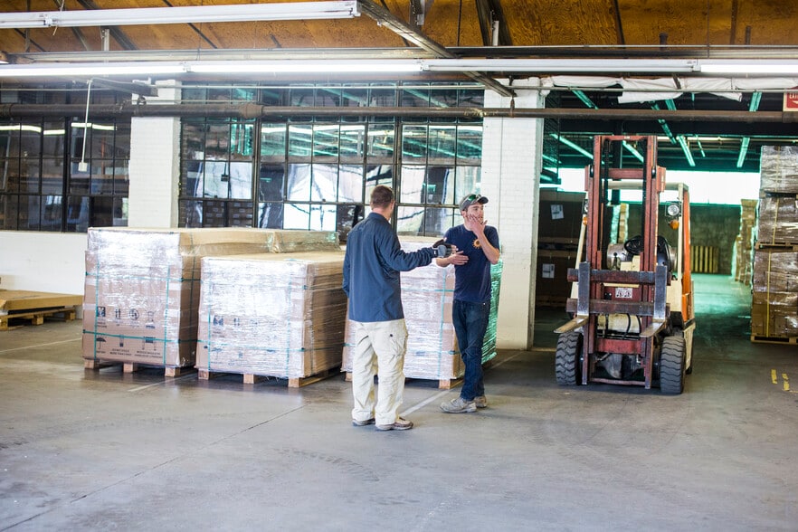 More Photos Of 602 N 6th St, Fairfield Industrial For Lease